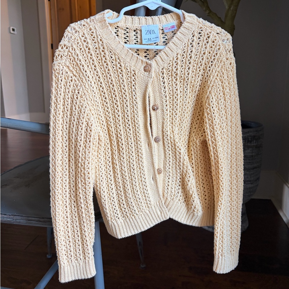 Zara Cardigan: Girls size 3-4 Light Yellow